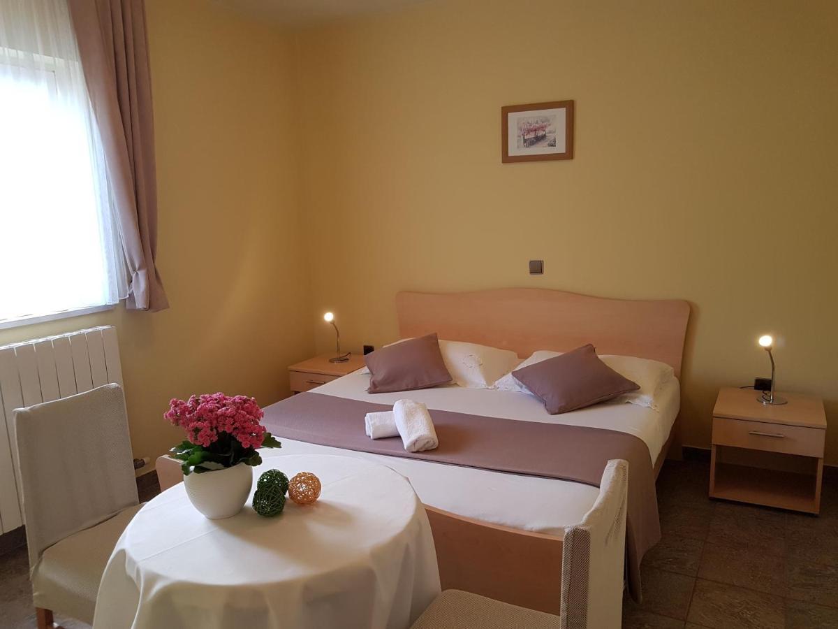 Cosy Villa Near The Beach زادار المظهر الخارجي الصورة